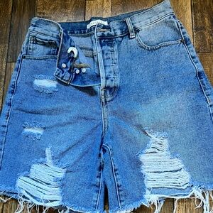 Ladies PACSUN shorts size 28